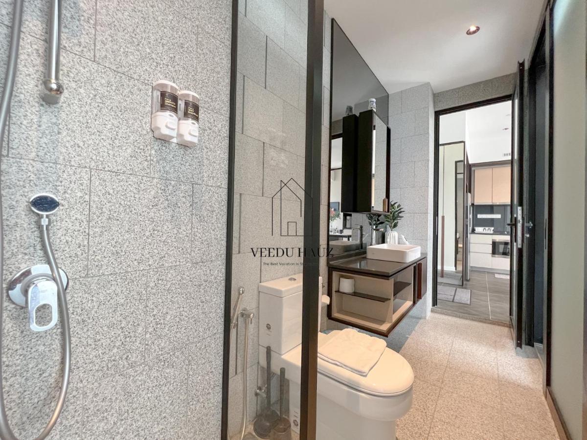 Scarletz Suites At Klcc By Veedu Hauz Куала Лумпур Екстериор снимка