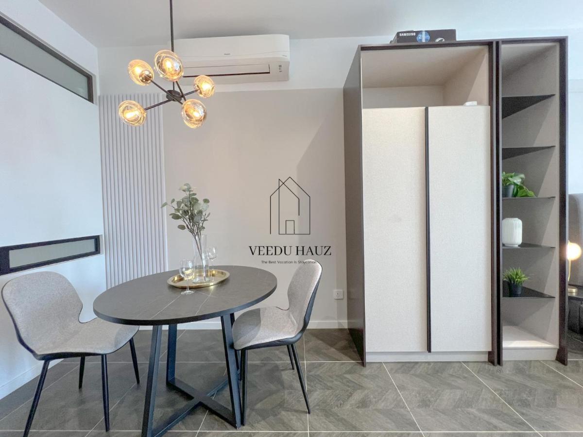 Scarletz Suites At Klcc By Veedu Hauz Куала Лумпур Екстериор снимка