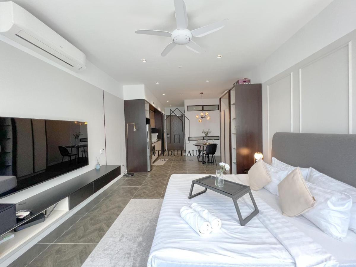 Scarletz Suites At Klcc By Veedu Hauz Куала Лумпур Екстериор снимка