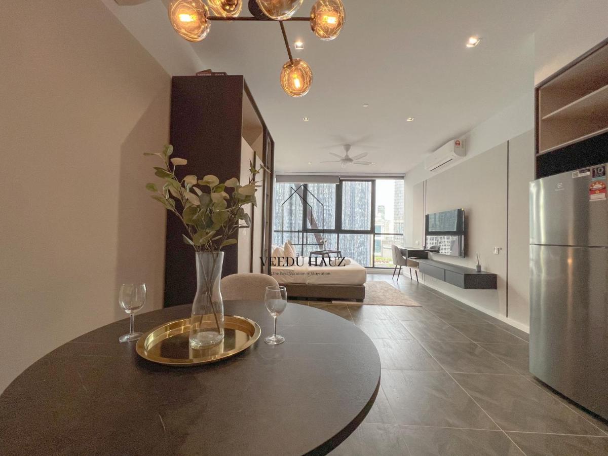 Scarletz Suites At Klcc By Veedu Hauz Куала Лумпур Екстериор снимка