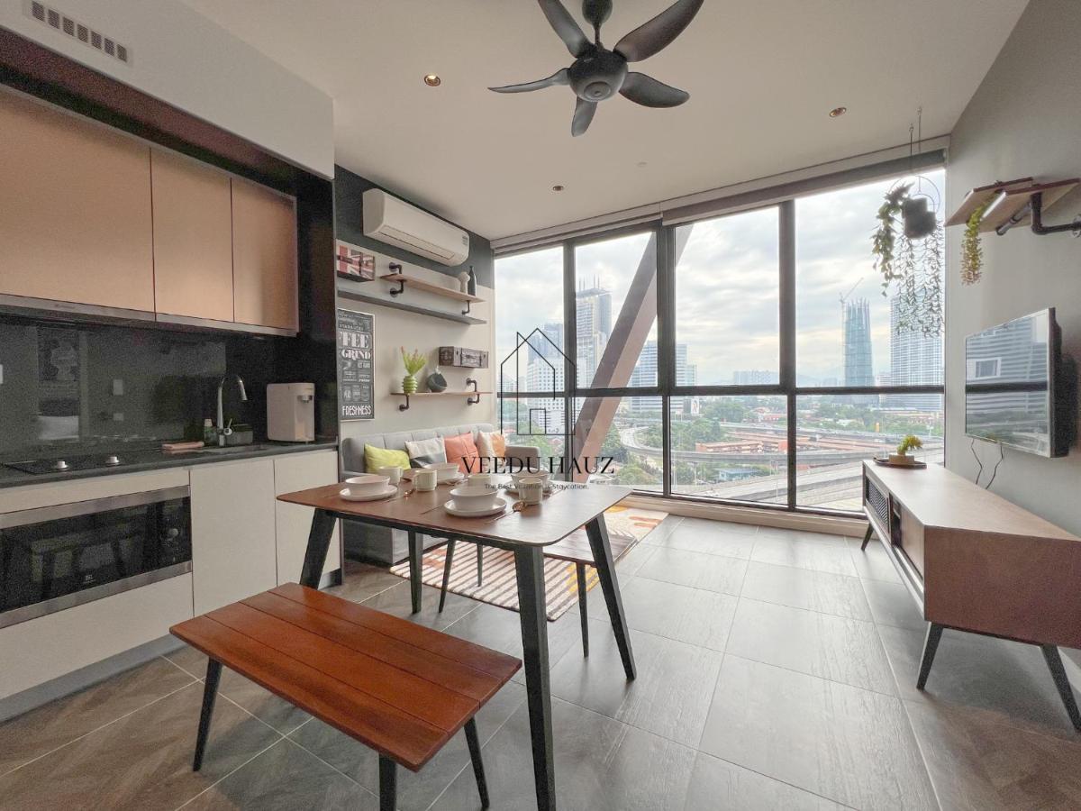 Scarletz Suites At Klcc By Veedu Hauz Куала Лумпур Екстериор снимка
